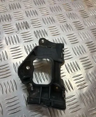 Audi A6 S6 C5 4B Fender mounting bracket 4B0853921B