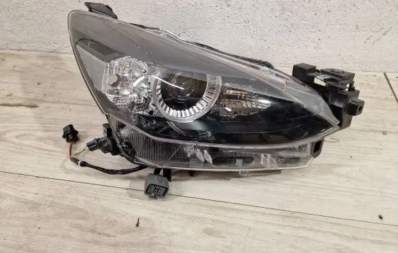 Mazda 2 Headlight/headlamp D43n-51030