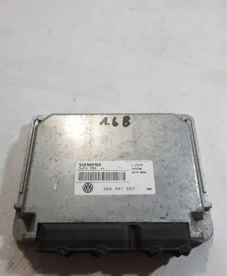 Volkswagen PASSAT B5 Engine control unit/module 3B0907557 5WP4350