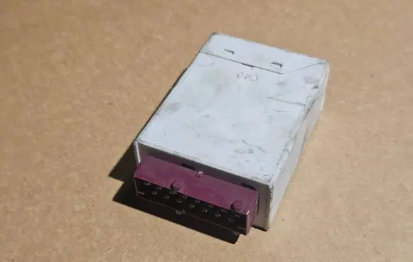 BMW 3 E36 Immobilizer control unit/module 61358380365 6010823011 608377