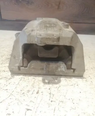 Audi A3 S3 8L Engine mount bracket HL315M10