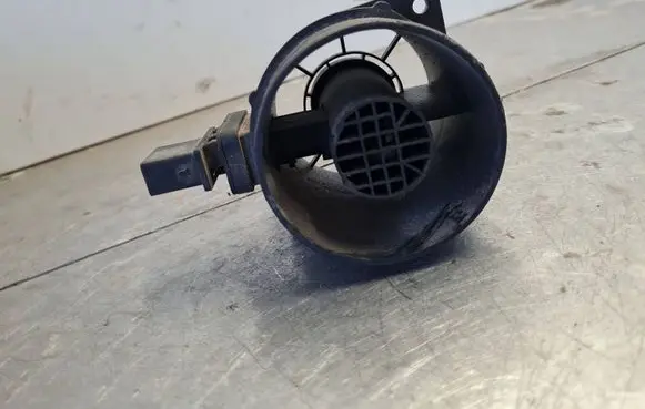Volkswagen Crafter Mass air flow meter F00C2G7006