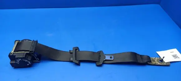 Middle seatbelt (rear)