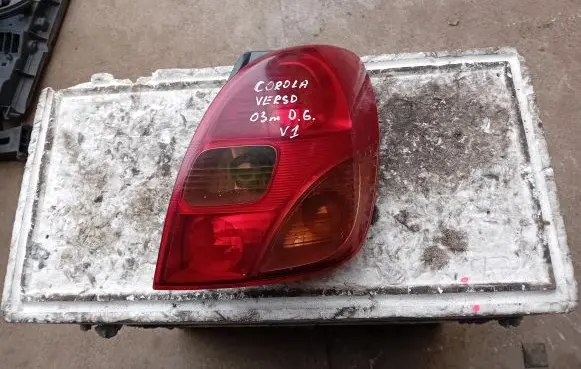 Toyota Corolla Verso E121 Rear/tail lights