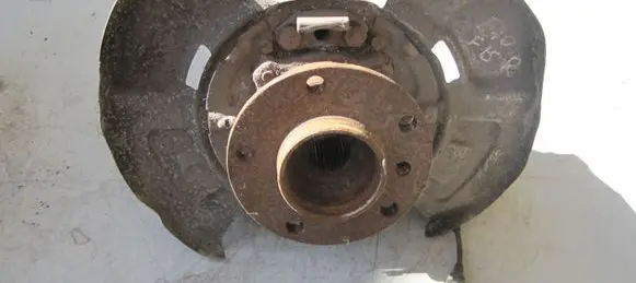 BMW X5 E70 Rear wheel hub 6770984