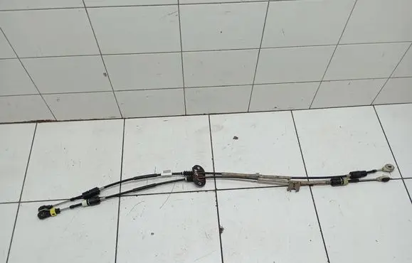 Volvo XC60 Gear shift cable linkage 31492488