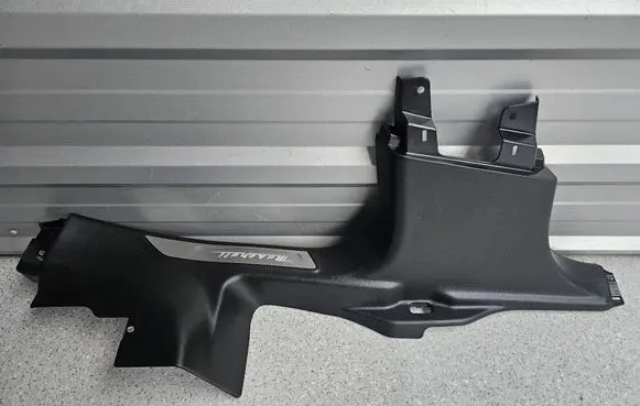 Maserati Levante Rear sill trim cover 670040378