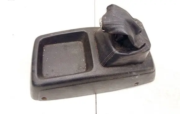 Toyota Avensis Verso Center console 5884244010