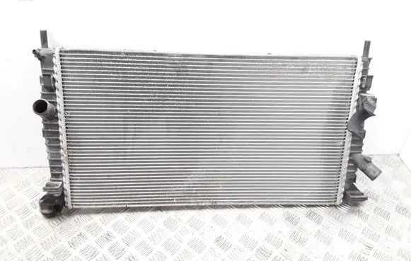 Ford Focus Coolant radiator 3M5H8005 3M5H8005TL
