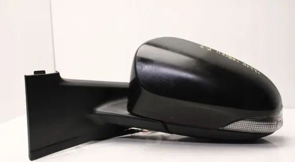Toyota Yaris Front door electric wing mirror 