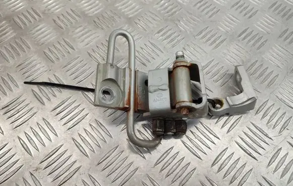 Volkswagen Caddy Front door lower hinge 1T0831411C 6Q0831401C