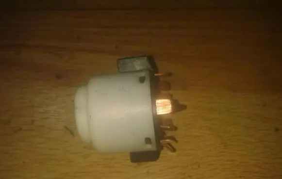 Audi A6 S6 C5 4B Ignition lock contact 4b0905849