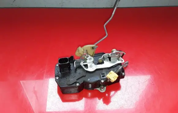 Cadillac SRX Rear door lock R10373663