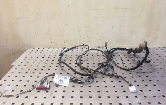 Ford Focus Tailgate/trunk wiring harness BV6T17N400
