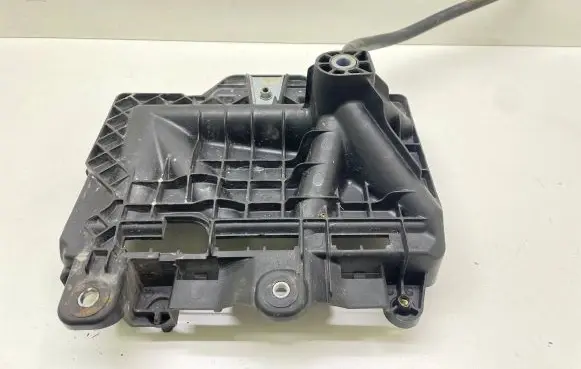 Skoda Fabia Mk2 (5J) Battery tray 6Q0915331 DJ4CZ