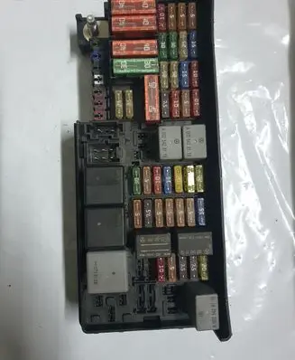 Mercedes-Benz GL X164 Fuse module A1645402372