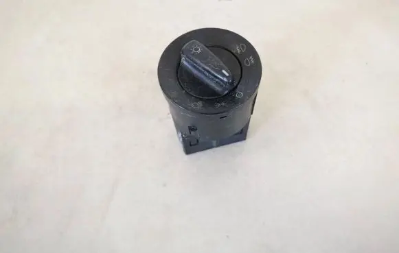 Volkswagen PASSAT B5 Light switch 3b0941531c