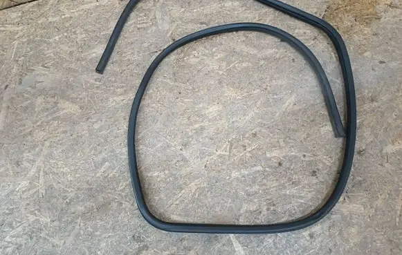 Citroen C4 Aircross Front door rubber seal 