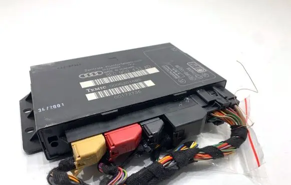 Audi A4 S4 B6 8E 8H Central body control module 8E0959433AD