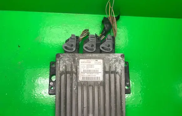 Renault Scenic II - Grand scenic II Engine control unit/module ECU 8200334419 8200326910