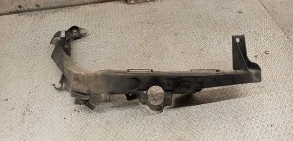 BMW 3 E90 E91 Headlight/headlamp mounting bracket 7138402