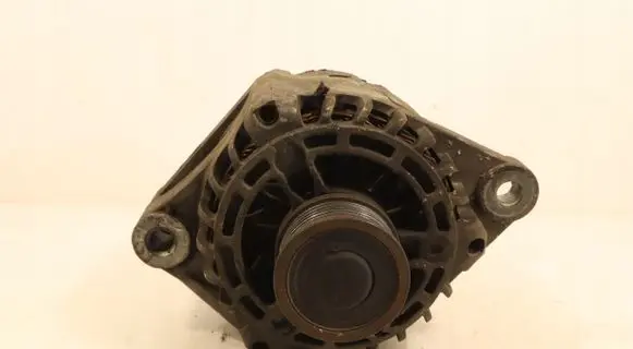 Opel Zafira B Generator/alternator 96169260
