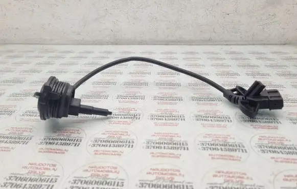 Volkswagen Golf V Reversing light switch sensor 012919823F