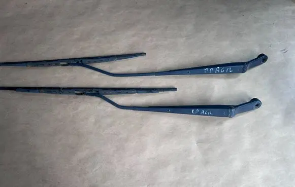 Opel Agila A Front wiper blade arm