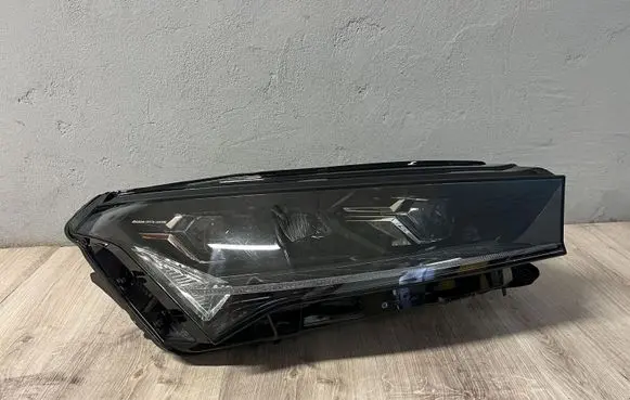 Skoda Enyaq iV Headlight/headlamp 5LB941018A