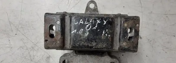 Ford Galaxy Engine mount bracket