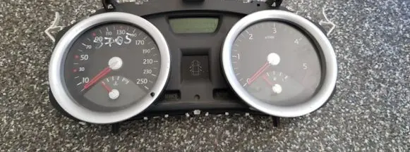 Renault Megane II Speedometer (instrument cluster) 8200462283