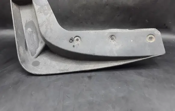 KIA Sorento Front mudguard B68313E510