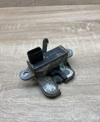 Volkswagen Golf IV Tailgate/trunk/boot lock/catch/latch 040906 290706
