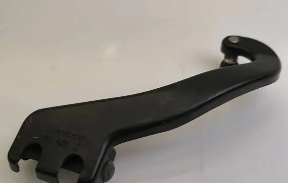 Mercedes-Benz Vito Viano W638 Sliding door upper roller guide/hinge A6387601347