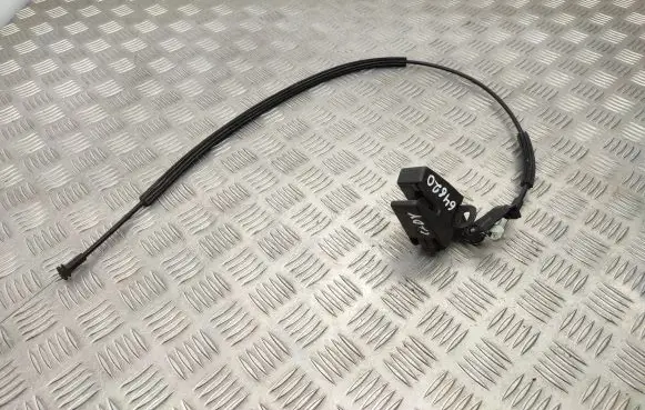Loading door lock