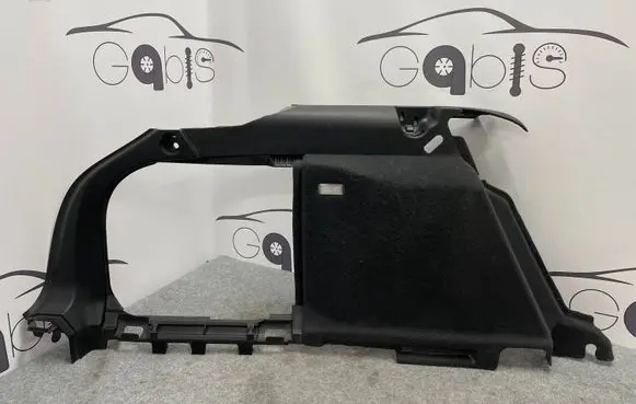 Trunk/boot lower side trim panel