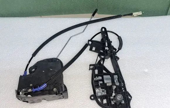 Chevrolet Bolt Front door lock