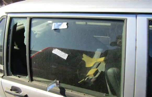 Volvo 940 Rear door window glass 