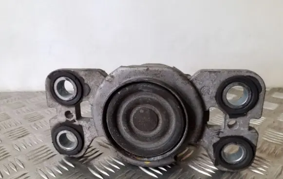 Volvo XC60 Engine mount bracket 8G9N7M121BA
