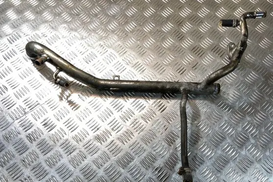 Engine coolant pipe/hose