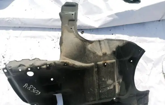 Toyota Avensis T220 Engine splash shield/under tray 51442