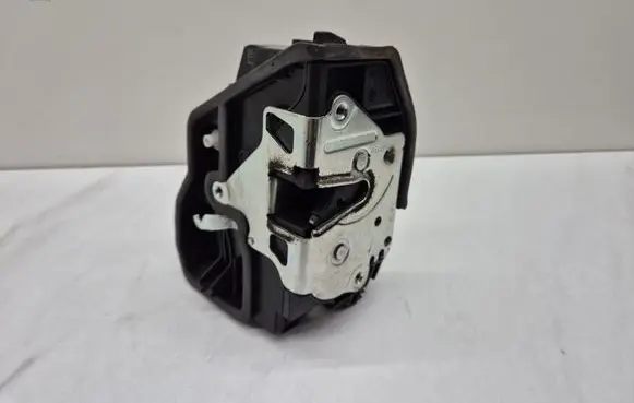 BMW 3 GT F34 Front door lock 7202150 51217202150