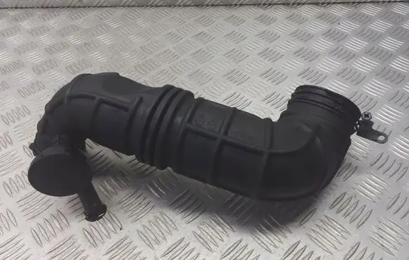 Hyundai Accent Air intake hose/pipe 28138-1G100