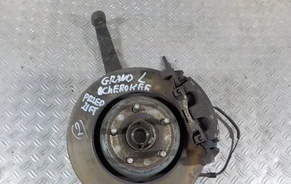 Jeep Grand Cherokee Front wheel hub spindle knuckle