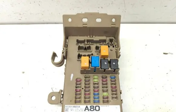 Subaru Outback (BT) Fuse module 82201AN80A JB00653N01