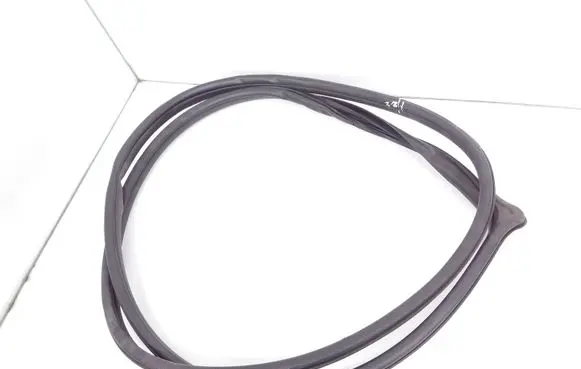 Mazda 3 II Front door rubber seal 68CSY04
