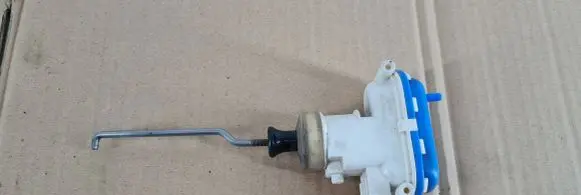 Audi 80 90 S2 B4 Central locking motor 8A0862153