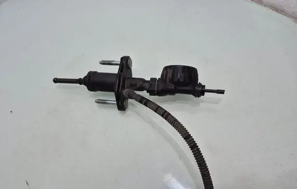 Opel Astra J Clutch slave cylinder 55561915