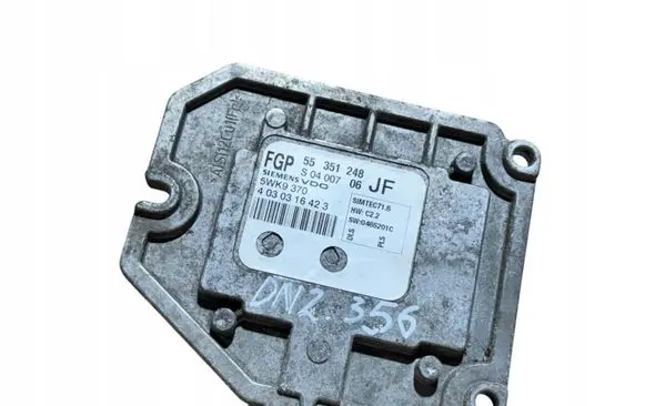 Opel Astra H Engine control unit/module 55351248