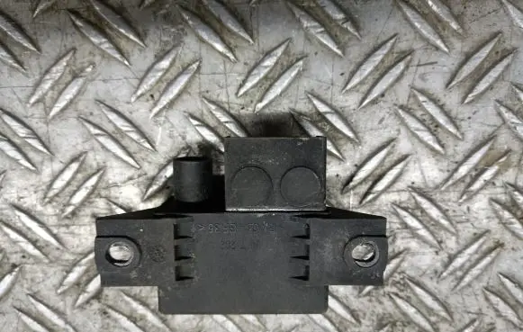 Mercedes-Benz E W211 Battery control module 
